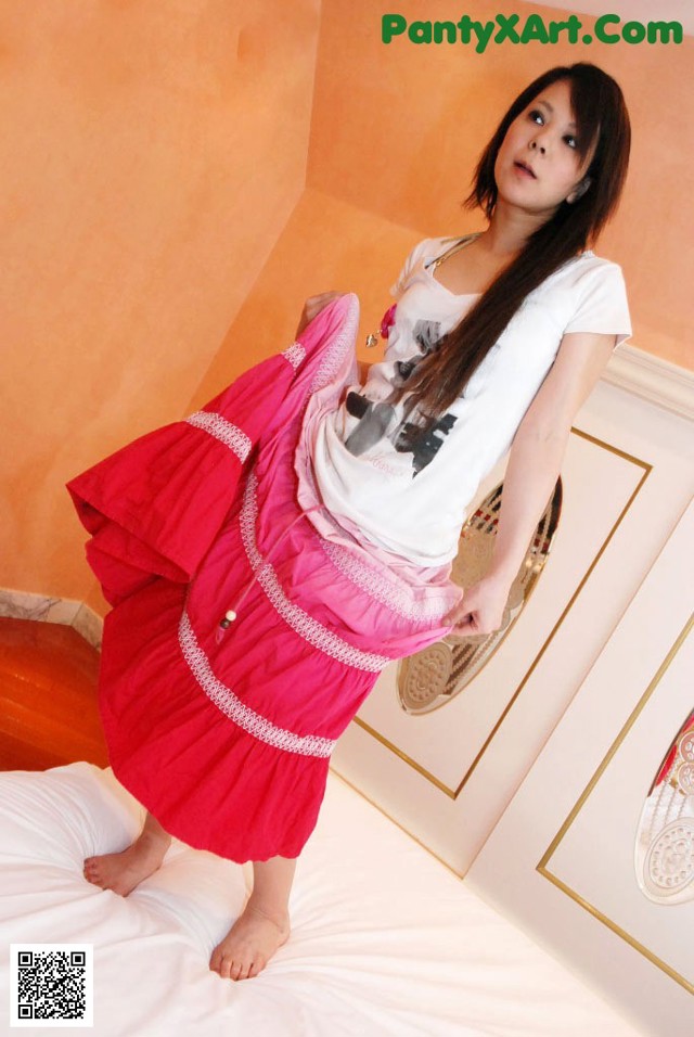 Amateur Naomi - Gina Horny Brunette No.9a8e00