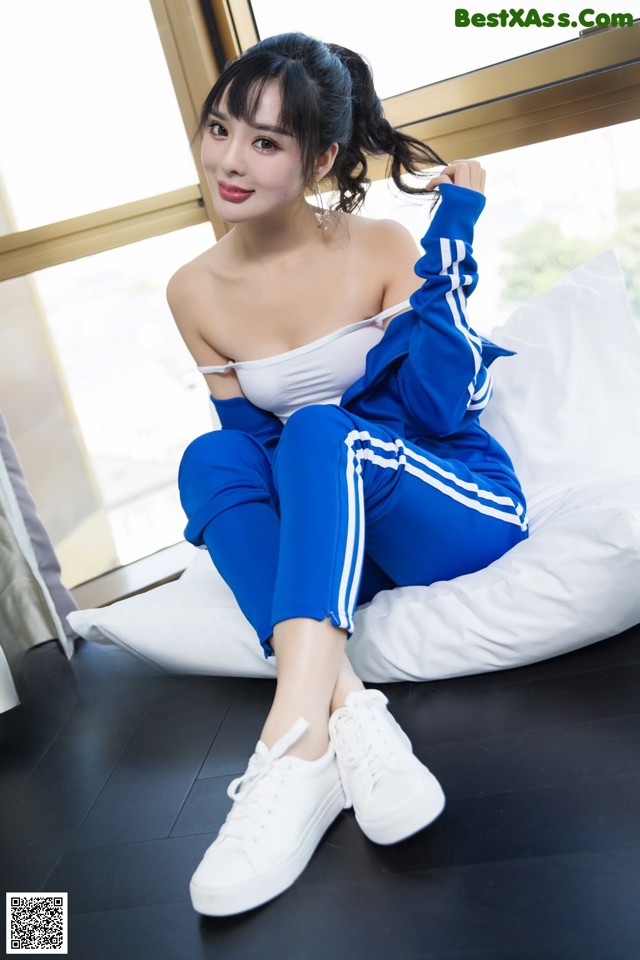 TouTiao 2017-11-26: Model Zhou Xi Yan (周 熙 妍) (23 photos) No.62ae02